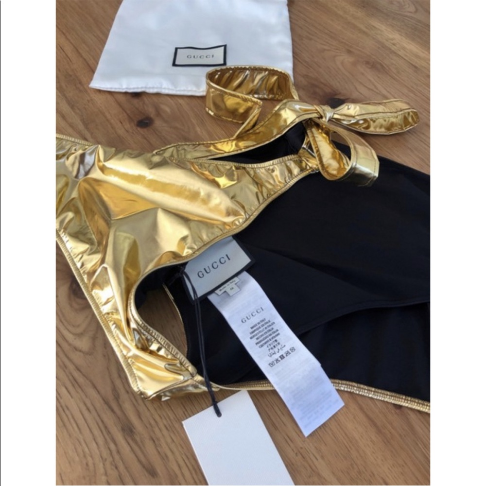 NWT Gucci bathing suit gold and black with pendant size medium - Picture 4 of 6